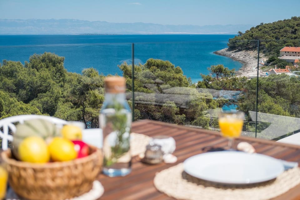 Penthouse Design & Beach Ferienwohnung direkt am Meer mit unverbautem Blick über die Adria Apartment in Mali Losinj