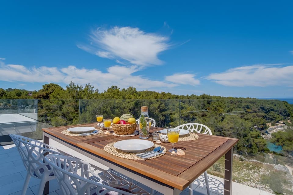 Penthouse Design & Beach Ferienwohnung direkt am Meer mit unverbautem Blick über die Adria Apartment in Mali Losinj