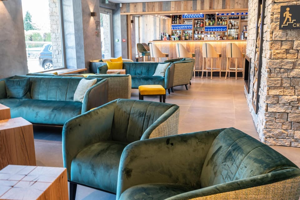 Living room, Lounge or bar