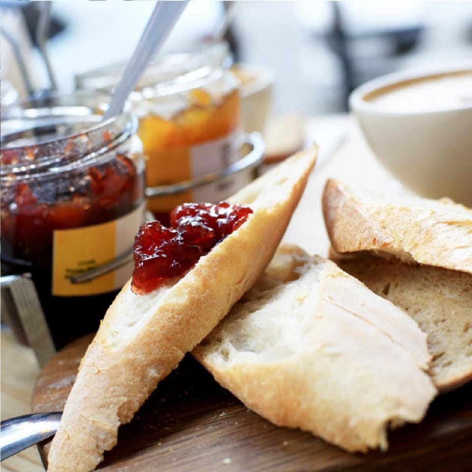 Continental breakfast, Buffet breakfast