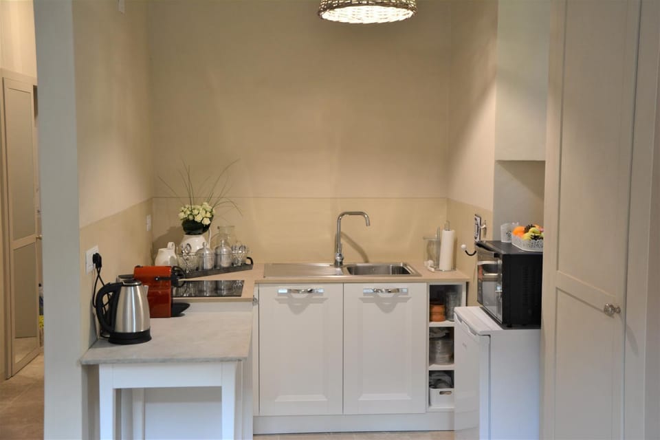 Coffee/tea facilities, Kitchen or kitchenette