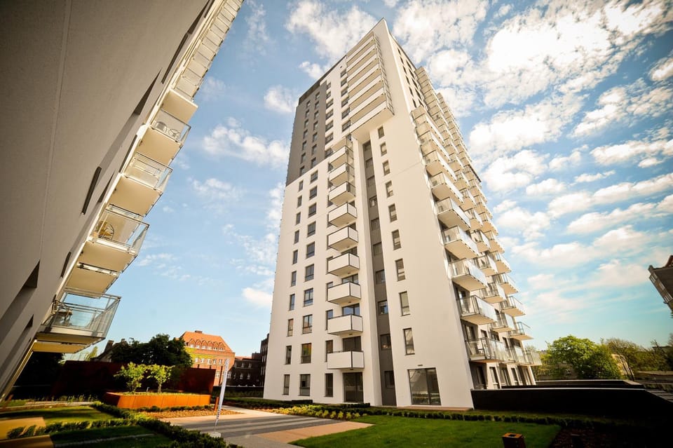 Property building, Neighbourhood