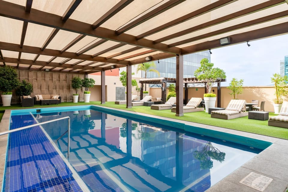 Swimming pool