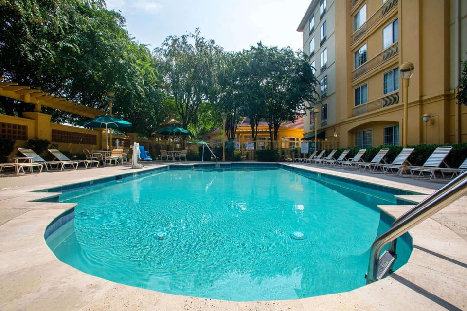 On site, Pool view, Swimming pool, Swimming pool