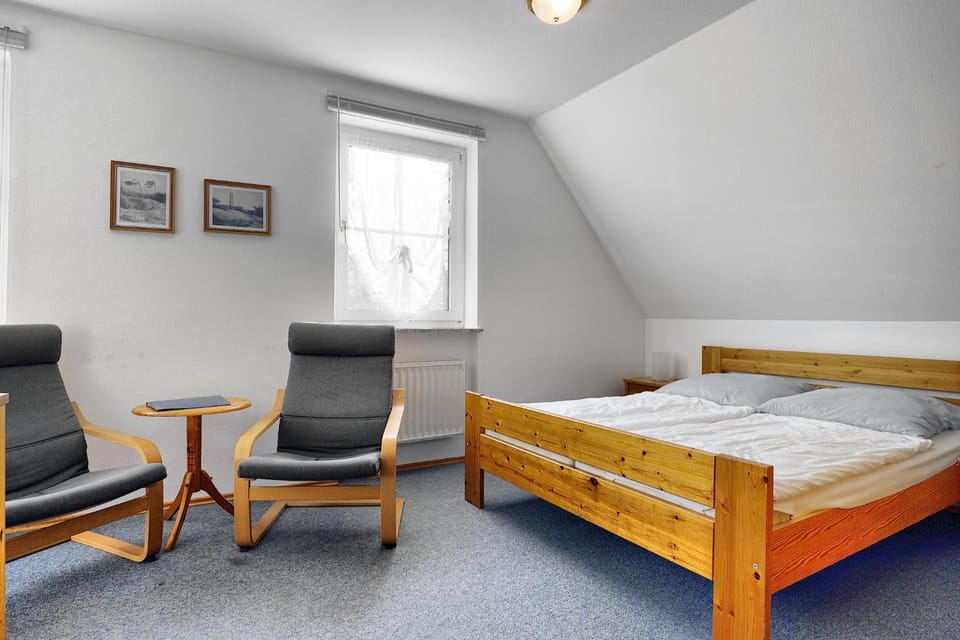 Waldesruh - App 1 Apartment in Zingst