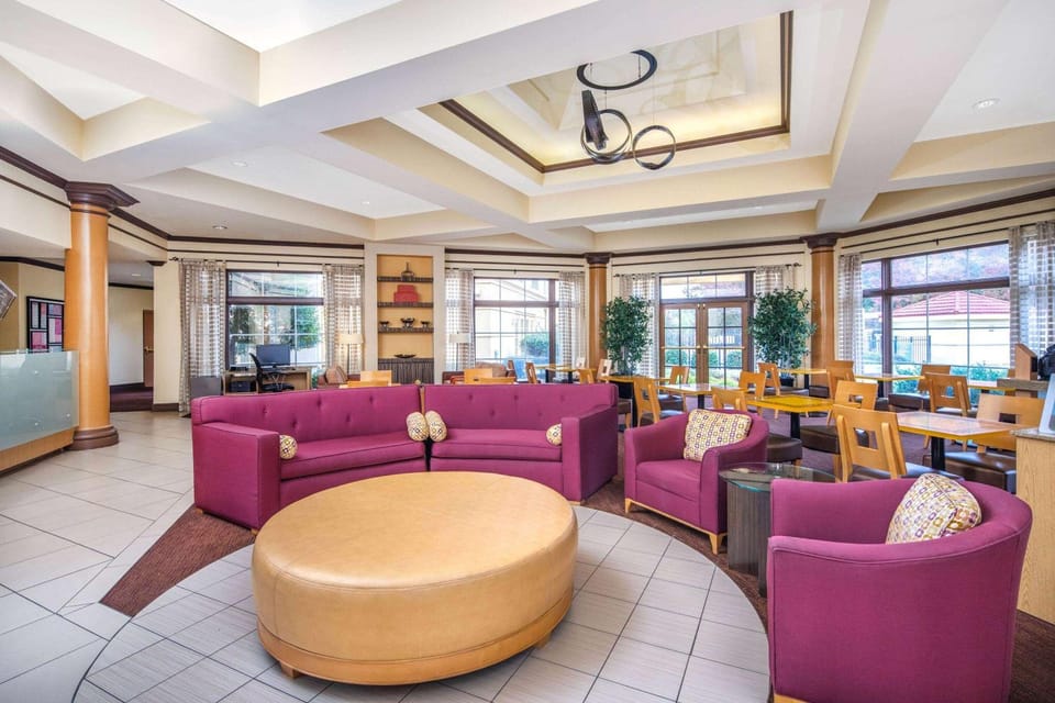Lobby or reception, On site
