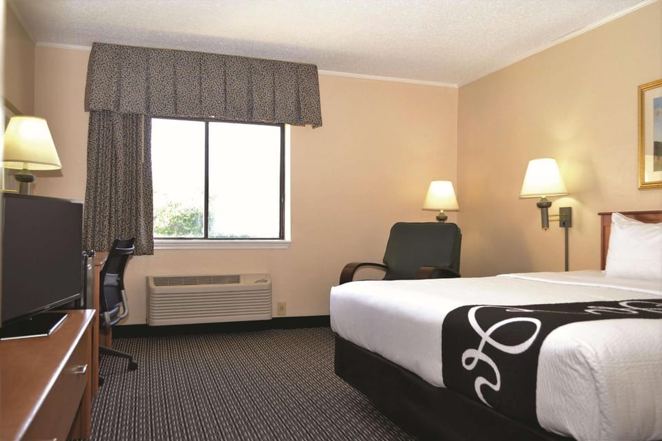 Photo of the whole room, On site