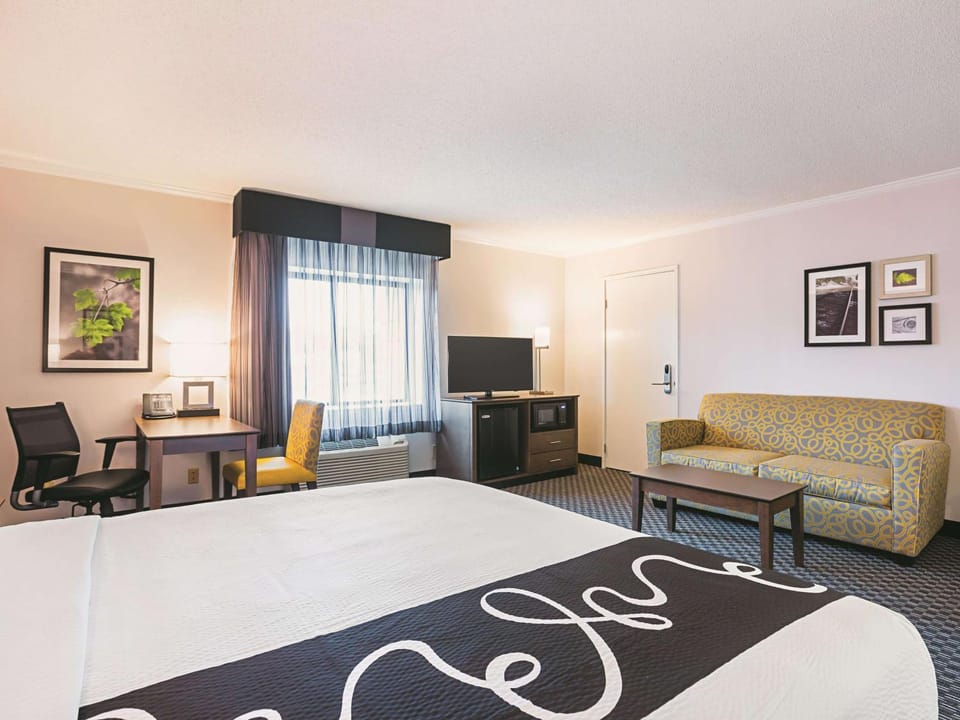 Photo of the whole room, On site