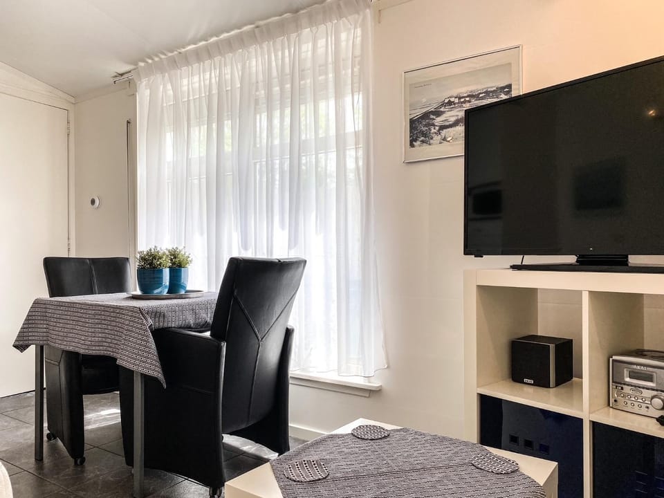 TV and multimedia, Dining area