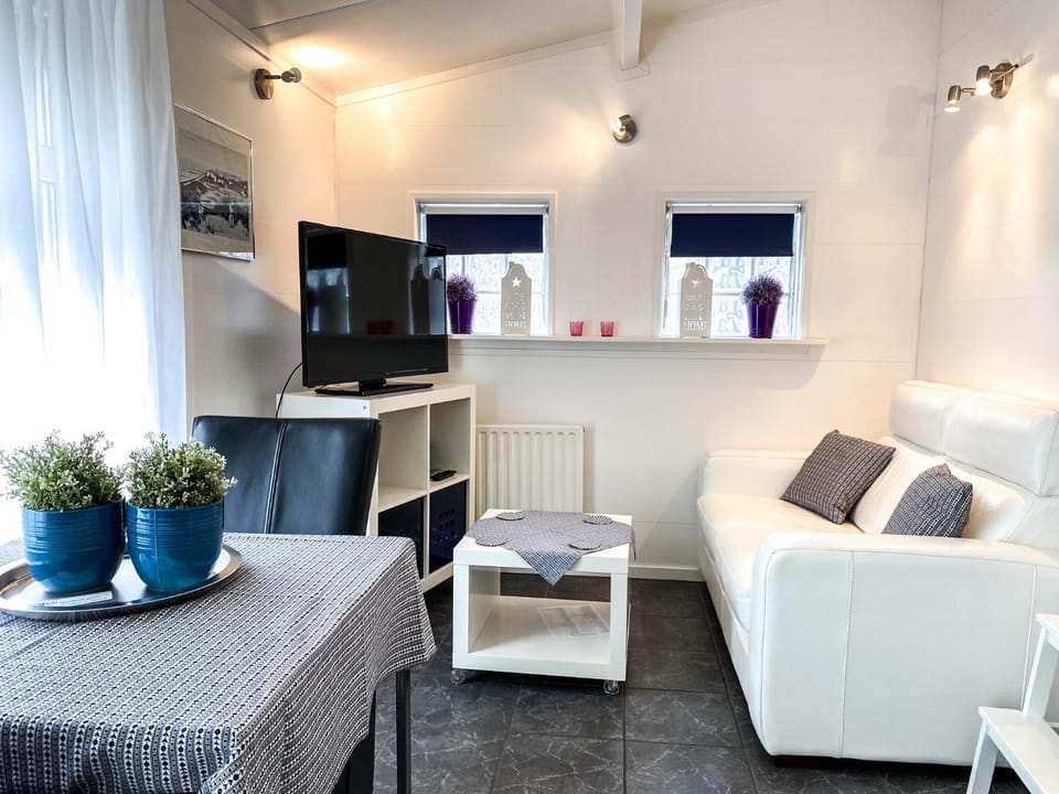 TV and multimedia, Seating area