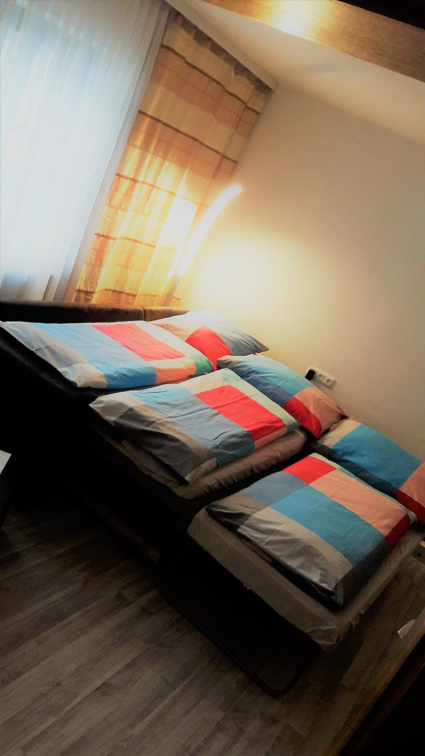 Bed, Living room