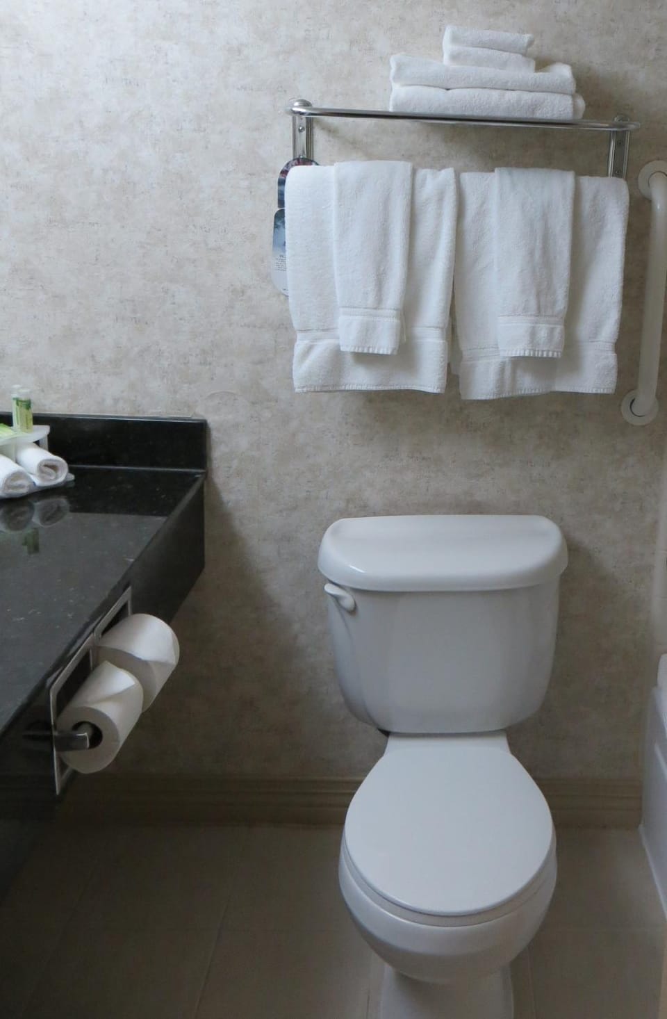 Toilet, Bathroom, towels