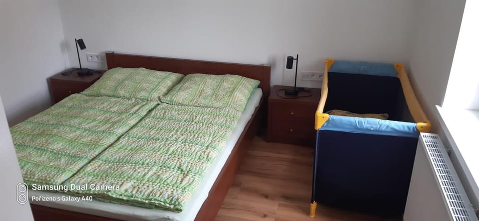 Bed, Bedroom, cot