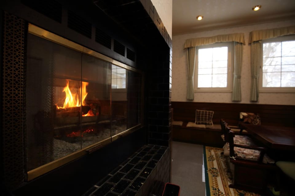 Communal lounge/ TV room, Lounge or bar, fireplace