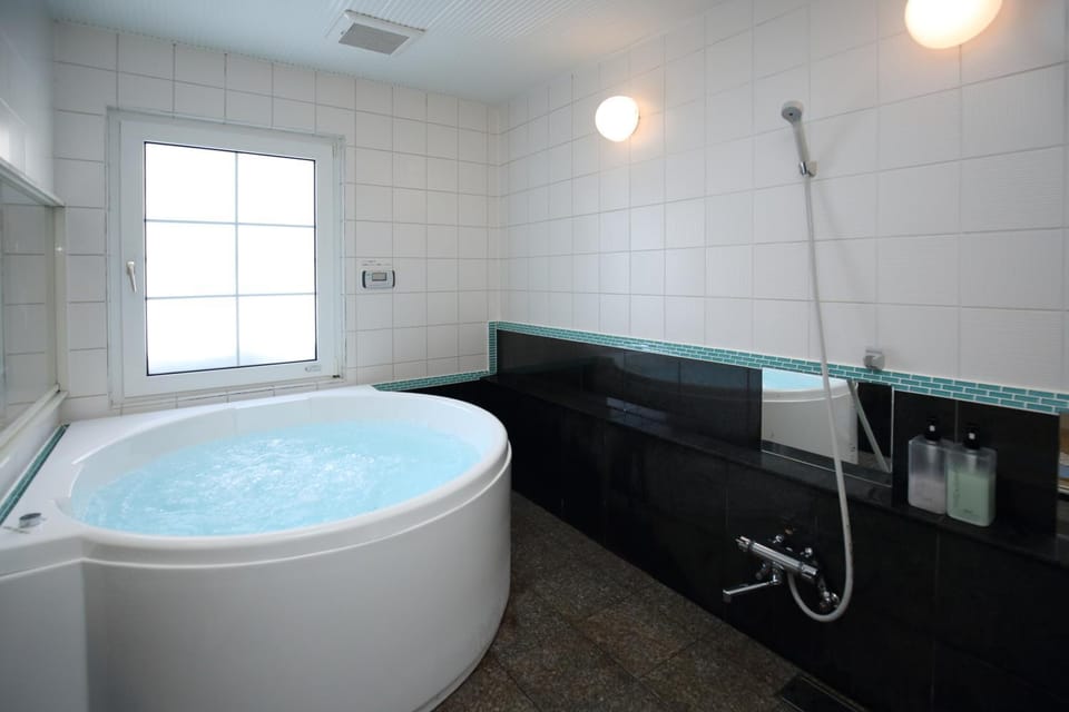 Hot Tub, Bathroom, Bath