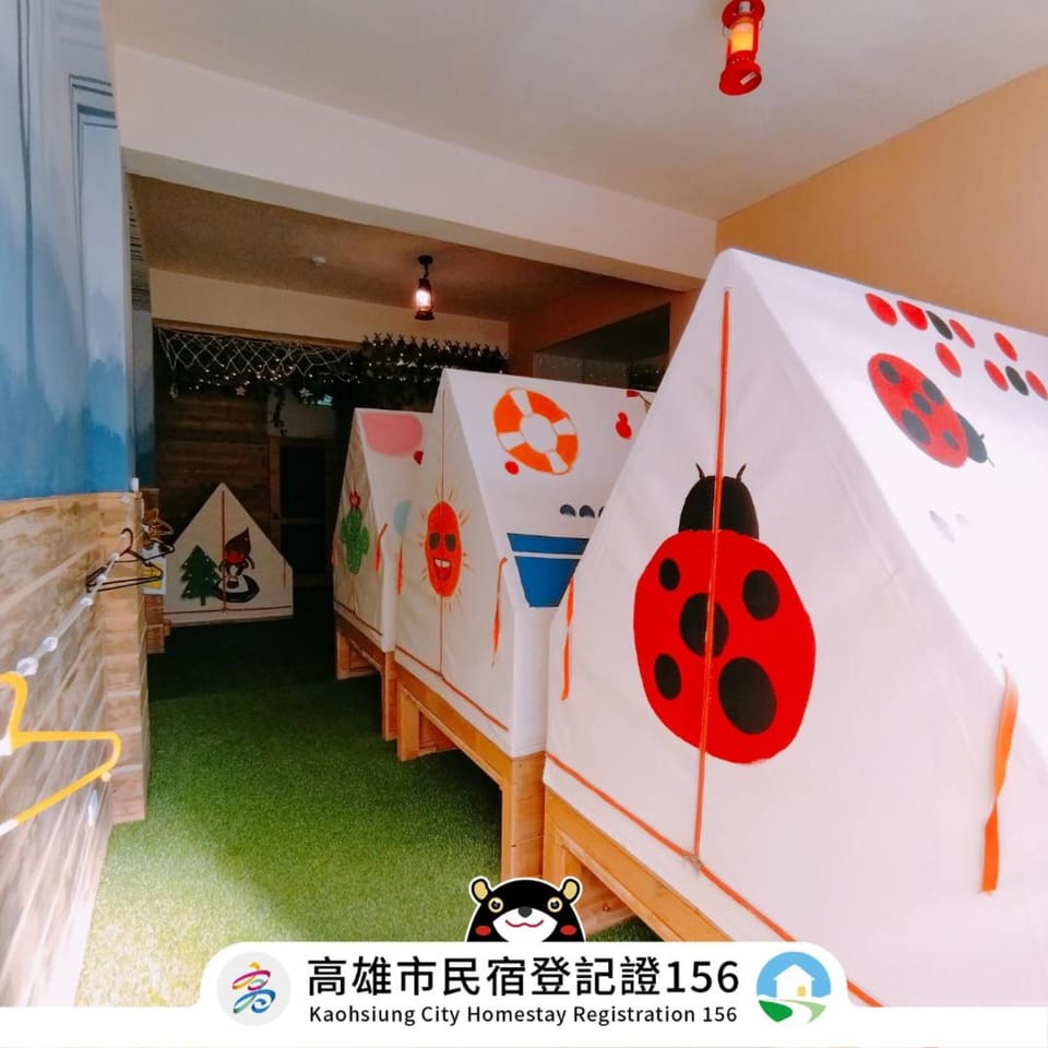 棚棚屋室內帳篷民宿Inn Hostel in Kaohsiung