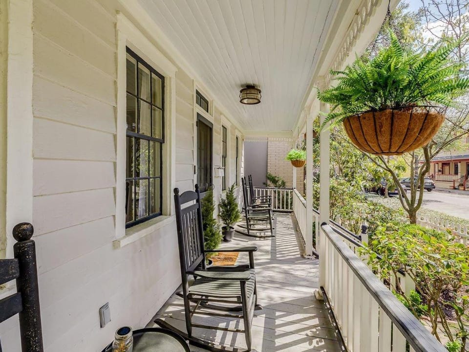 Waldburg Cottage House in Savannah