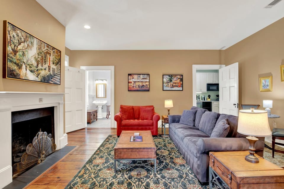Living room, Seating area