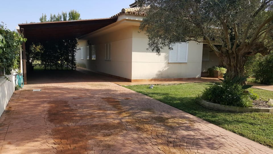 CHALET EXCLUSIVO COSTA BALLENA Villa in Bajo Guadalquivir