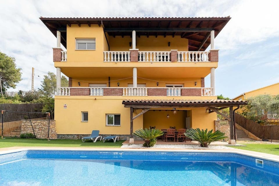 Balcony/Terrace, Swimming pool