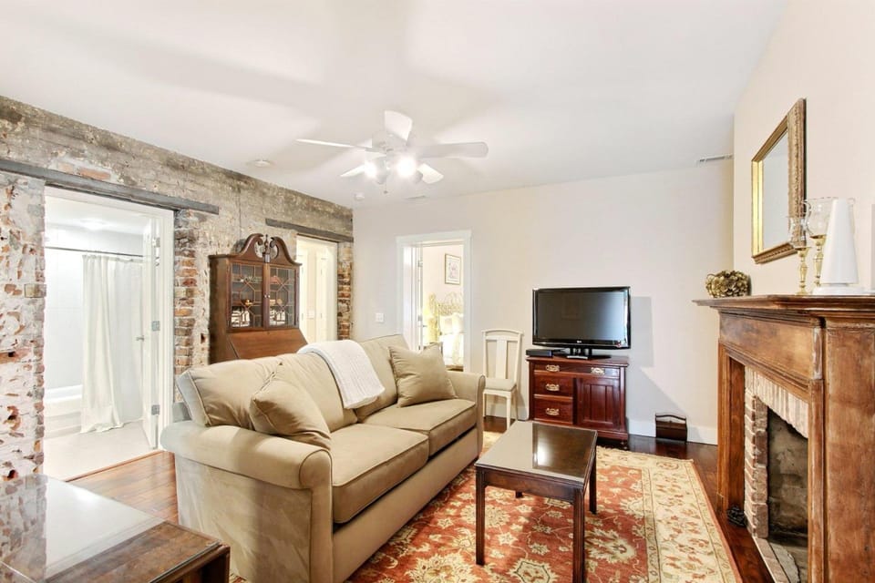 Change of Place Garden Level Apartment in Savannah
