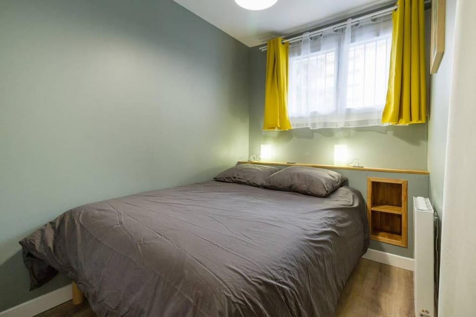 Bed, Bedroom