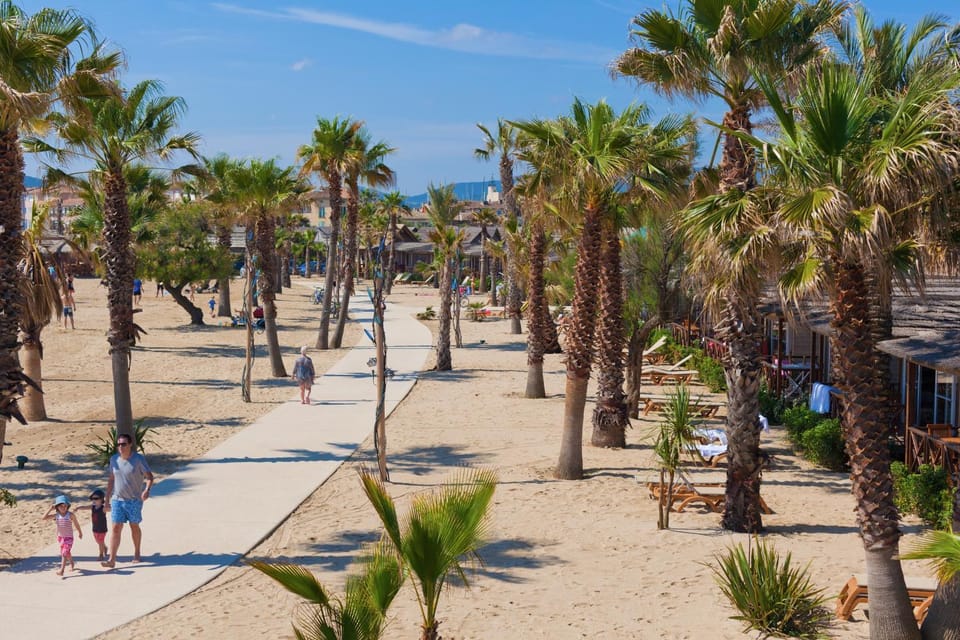 Property building, Beach, Area and facilities