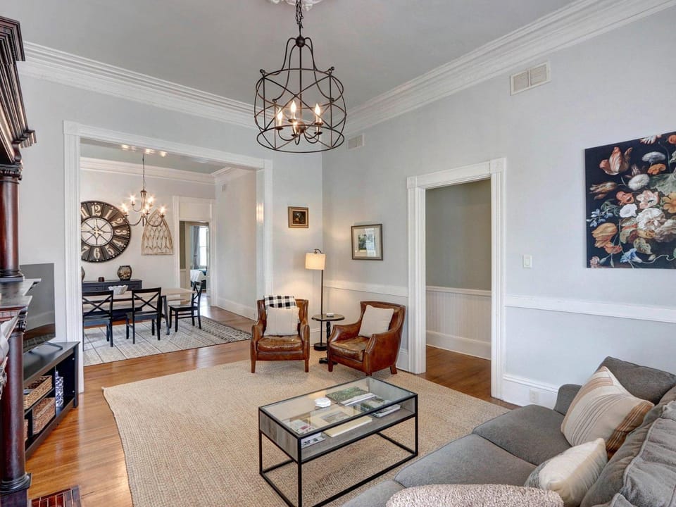 Parlor On Park House in Savannah