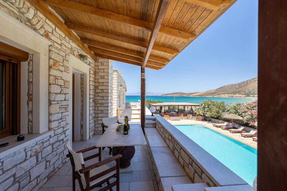 Balcony/Terrace, Pool view, Sea view, Swimming pool