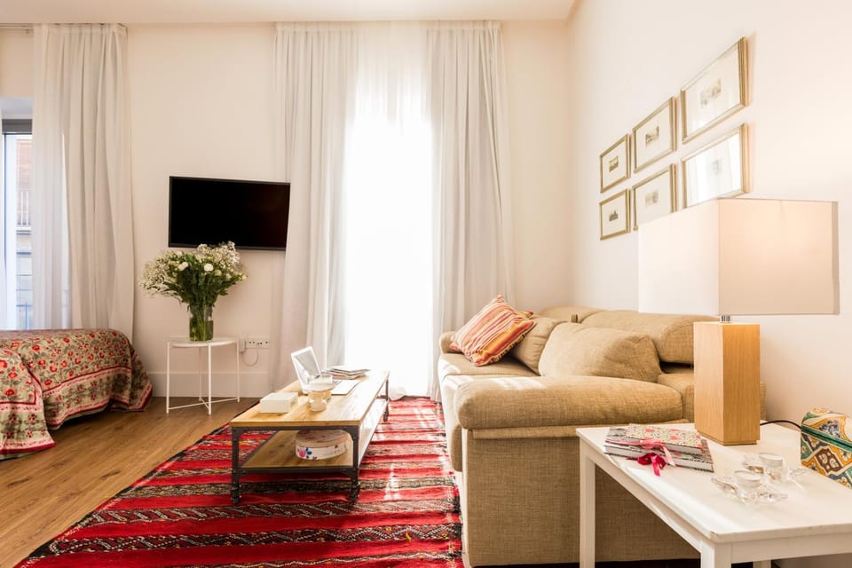 Living room, Seating area