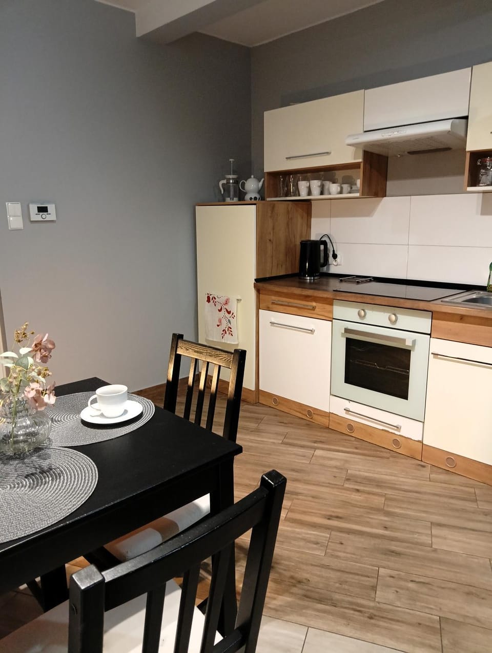 Kitchen or kitchenette, pet friendly