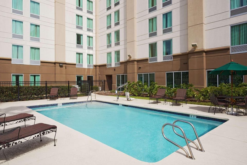 Balcony/Terrace, Pool view, Swimming pool