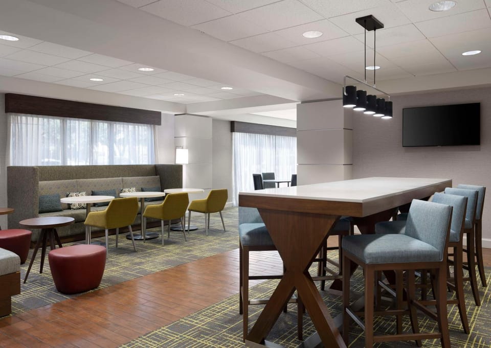 Communal lounge/ TV room, Lobby or reception
