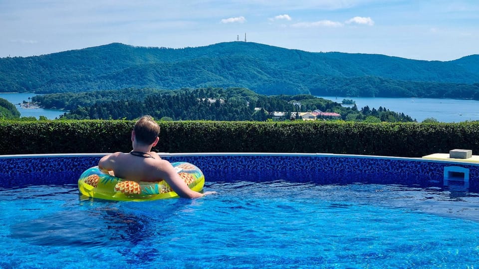 Lake view, Mountain view, Pool view, Swimming pool