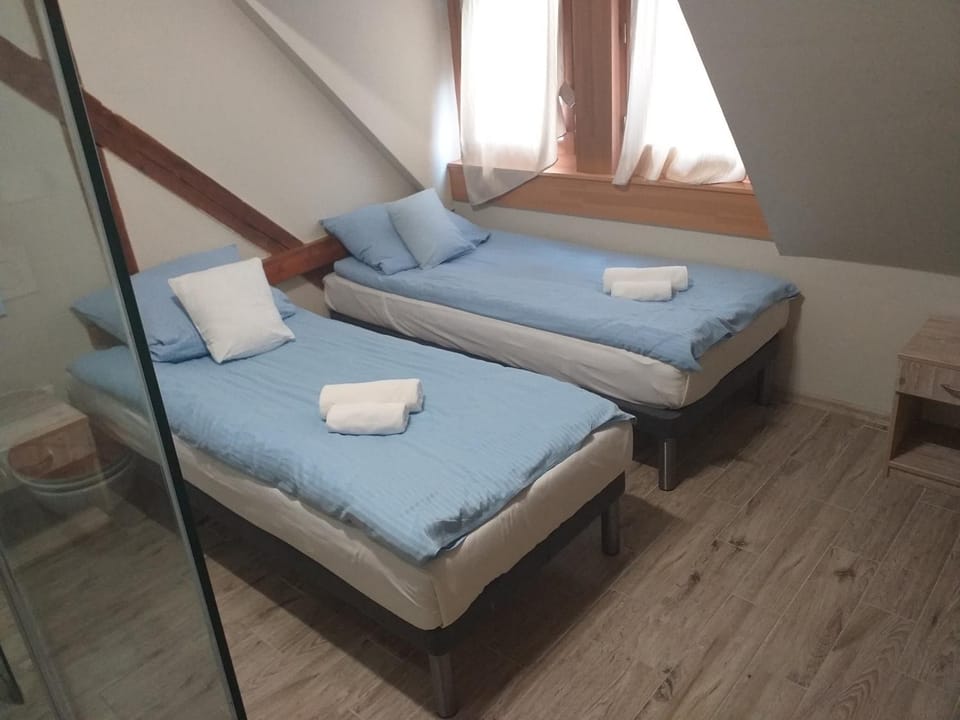 Bed, Photo of the whole room, Bedroom, towels