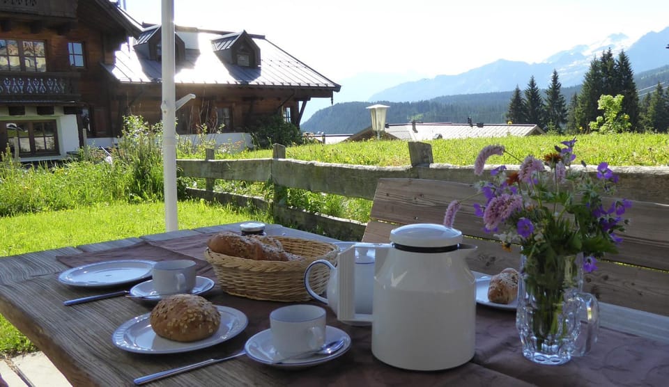 Natural landscape, Summer, Garden, Balcony/Terrace, Dining area, Mountain view