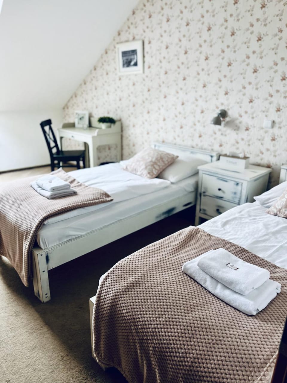Bed, Photo of the whole room