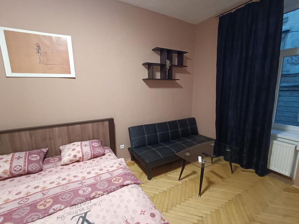 ляльковий театр не мансарда Apartment in Lviv