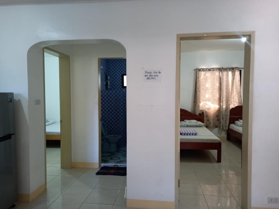 Rosita's Cottages by the Road Inn in Central Visayas