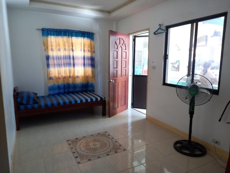 Rosita's Cottages by the Road Inn in Central Visayas
