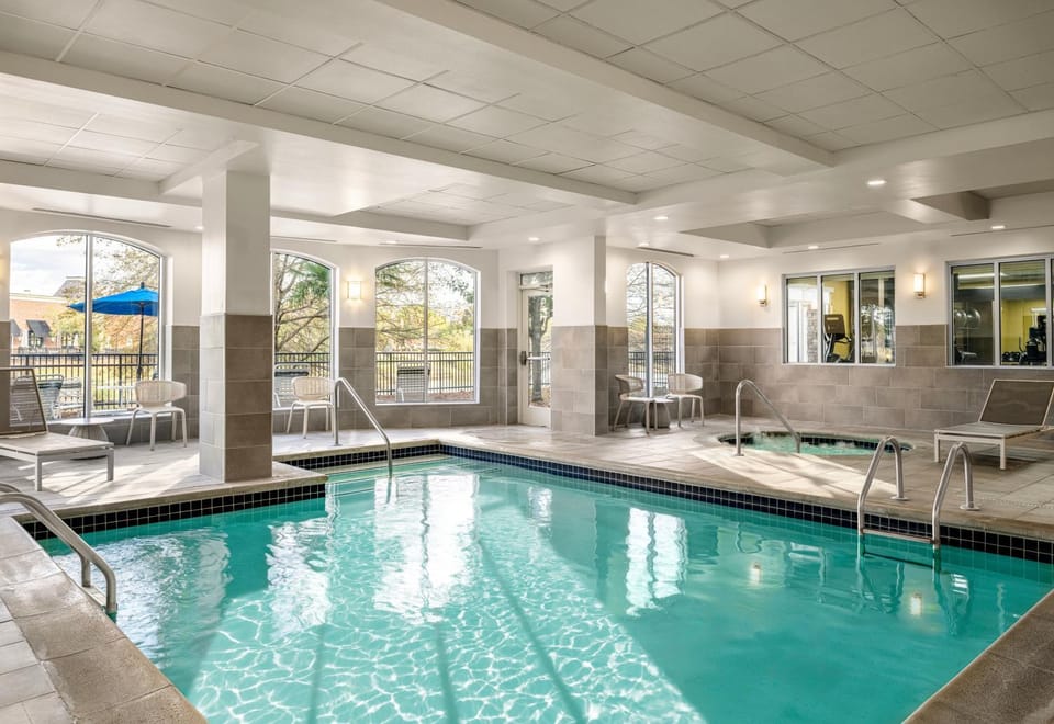 Hot Tub, Swimming pool, Swimming pool