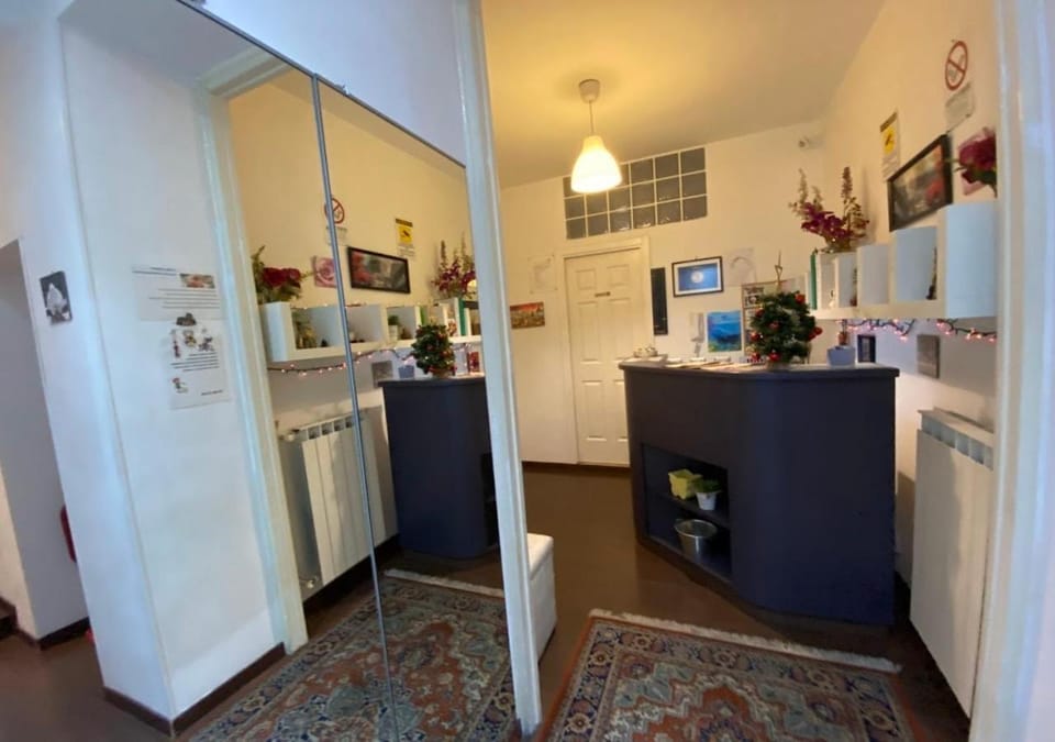 Bird's eye view, Internal: Not applicable to any particular room
