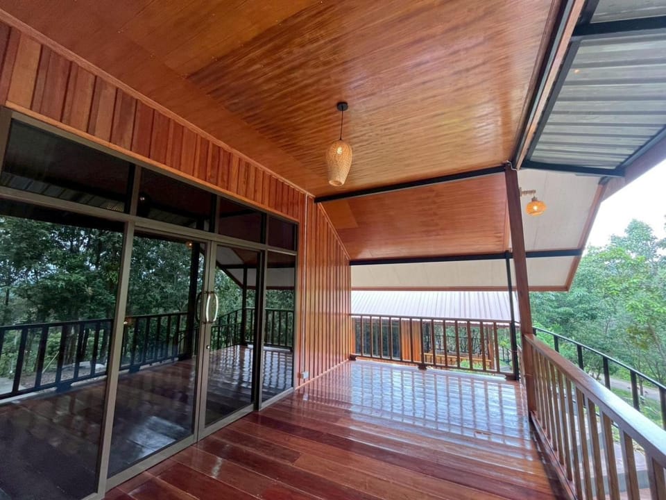Koh Jum Paradise Resort Campground/ 
RV Resort in Krabi Changwat