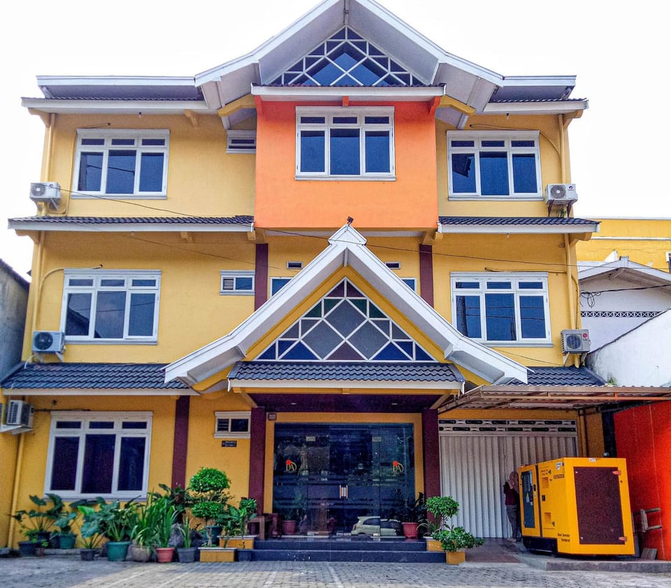 Property building, Facade/entrance
