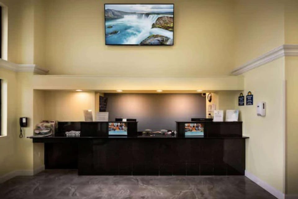 Lobby or reception, On site