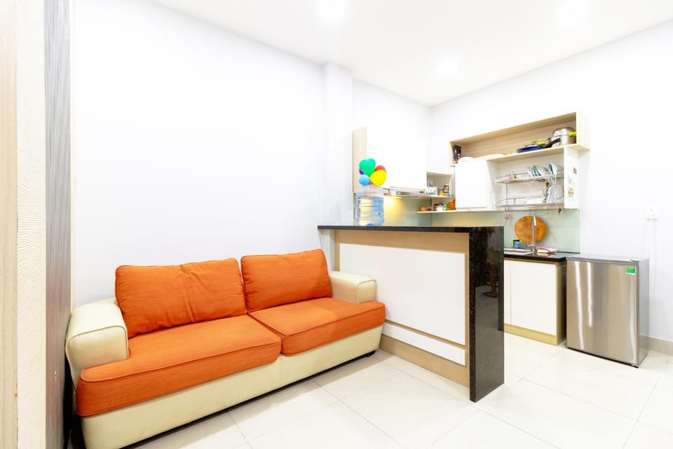 Communal lounge/ TV room, Kitchen or kitchenette, Decorative detail, Dining area