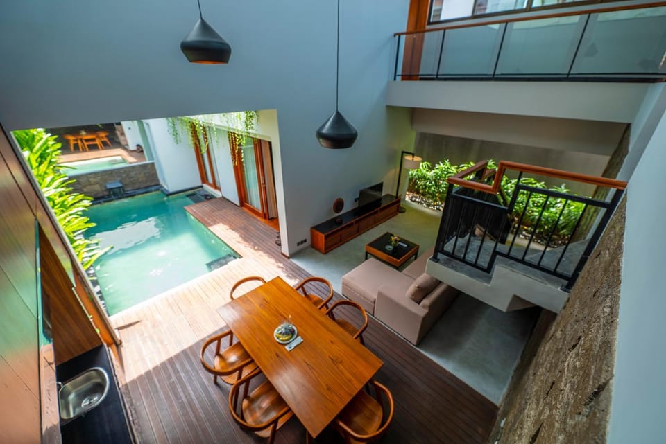 Living room, Photo of the whole room, Dining area, Swimming pool