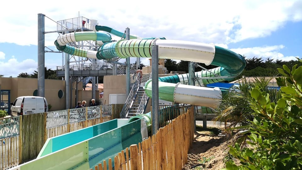 Aqua park, Swimming pool