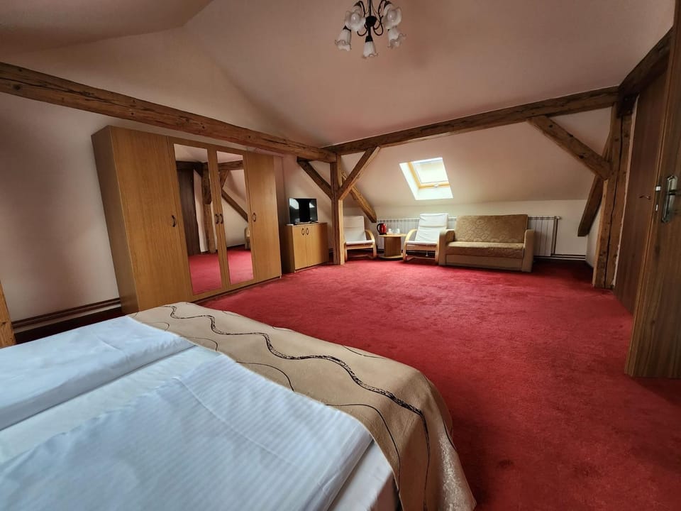 Antique ApartHotel Bed and Breakfast in Romania