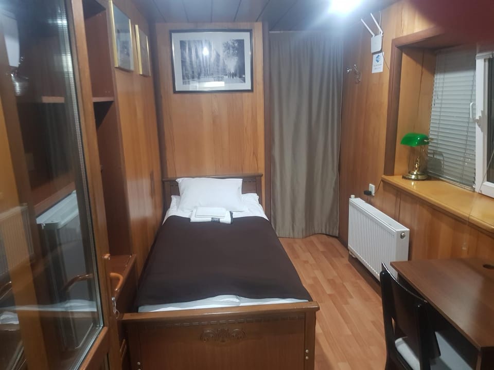 Guest House Tikhiy Dvorik Bed and Breakfast in Baku